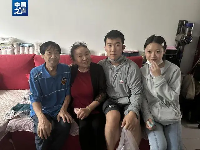 k396女乘客亲述徒步走出山区脱险_渣滓洞集中营唯一脱险女志士_徒步走山路